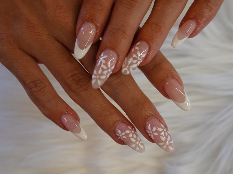 Bare Nail Bar salon atmosphere